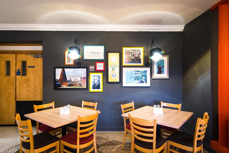 Отель Holiday Inn Stoke On Trent M6 Jct15, An Ihg