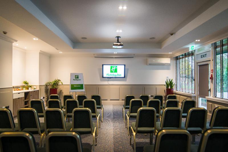 Отель Holiday Inn Stoke On Trent M6 Jct15, An Ihg