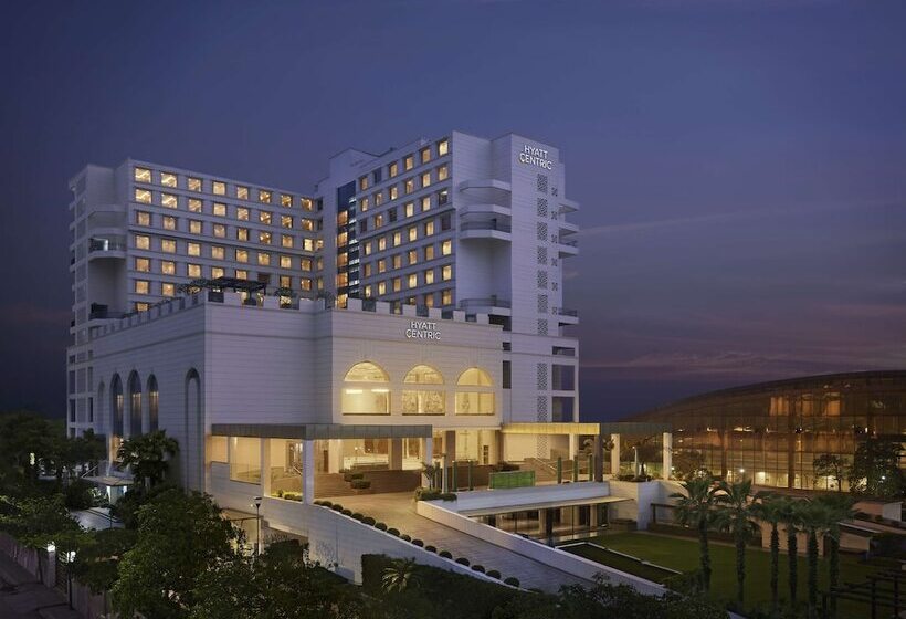 Отель Hyatt Centric Janakpuri New Delhi