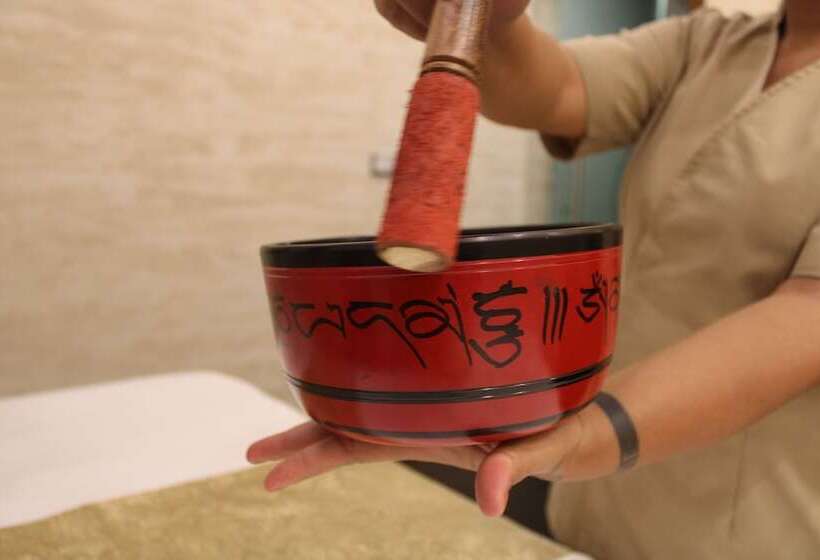 Отель Hyatt Centric Janakpuri New Delhi