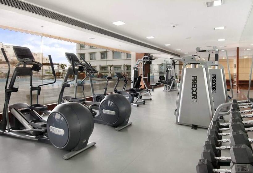 Отель Hyatt Centric Janakpuri New Delhi