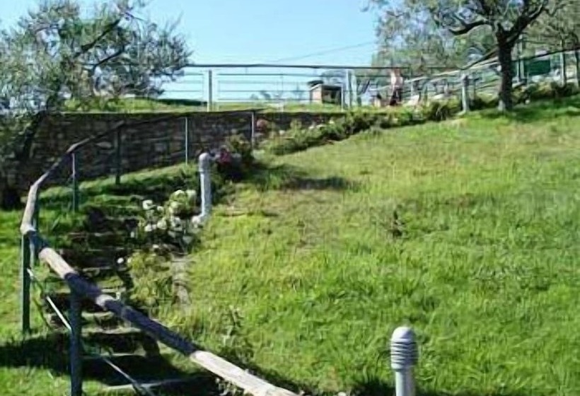 בית מלון כפרי Il Castellaccio