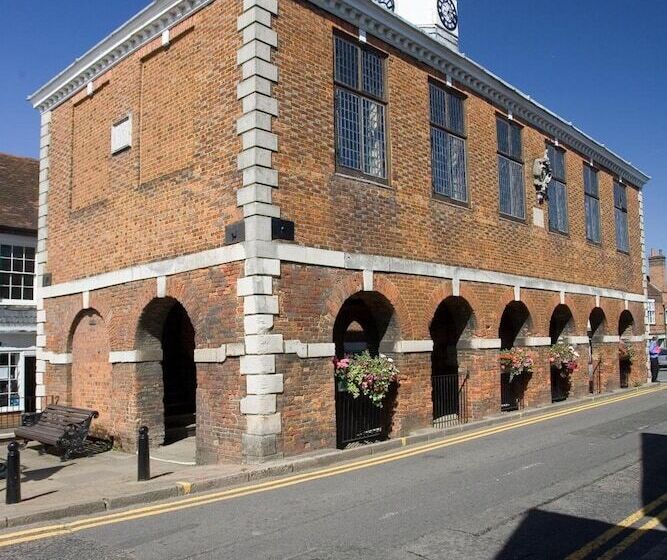 Отель King S Arms