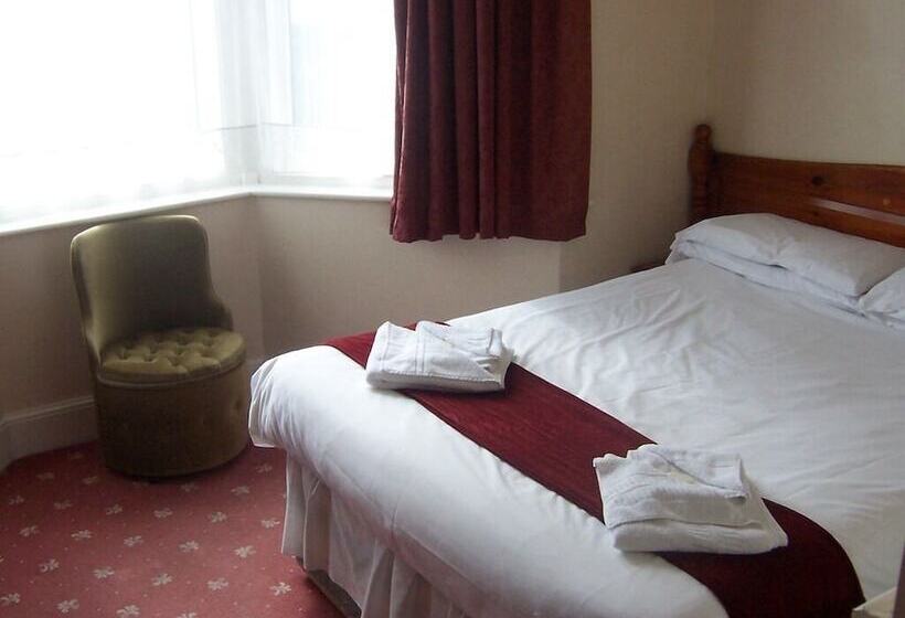 Отель Langham Court