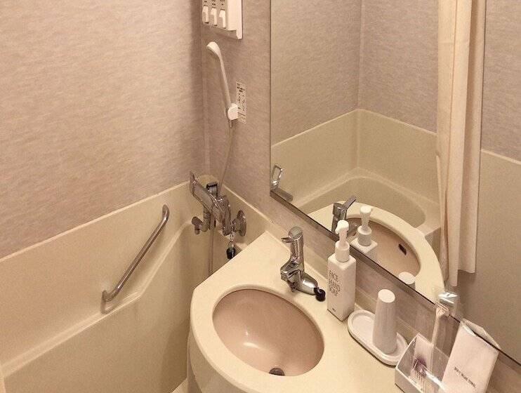 Отель Listel Shinjuku