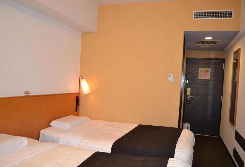 Отель Listel Shinjuku