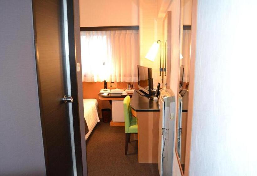 Отель Listel Shinjuku