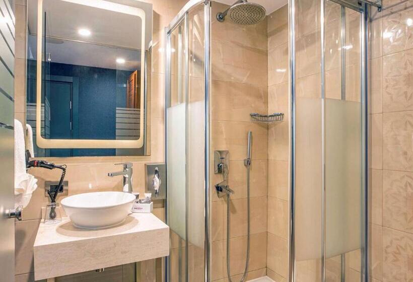 هتل Mercure Istanbul Bakirkoy