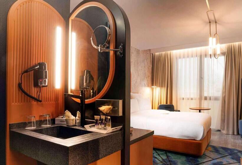 هتل Mercure Istanbul Bakirkoy