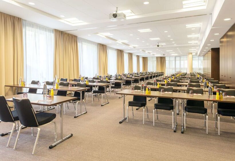 ホテル NH Collection Dresden Altmarkt