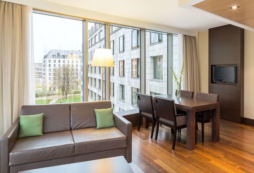 ホテル NH Collection Dresden Altmarkt