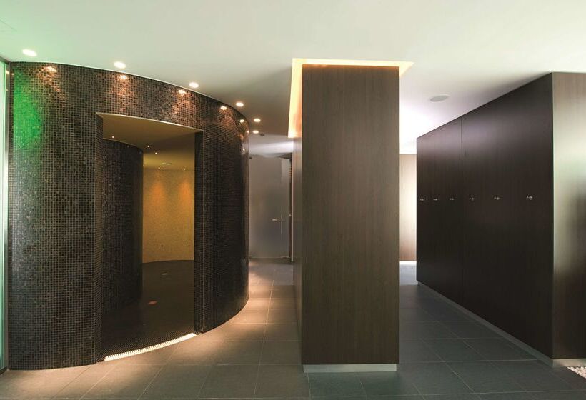 בית מלון כפרי NH Collection Dresden Altmarkt