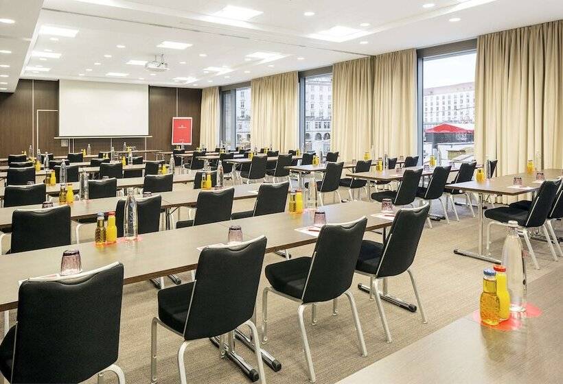 ホテル NH Collection Dresden Altmarkt