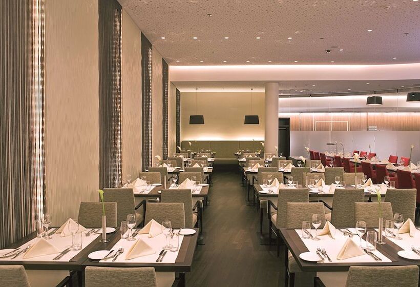 בית מלון כפרי NH Collection Dresden Altmarkt