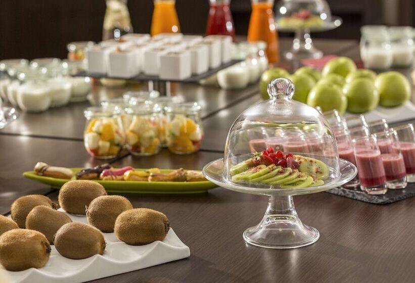 בית מלון כפרי NH Collection Dresden Altmarkt