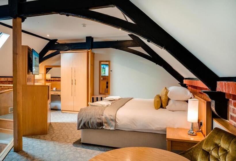 Отель Oakley Hall