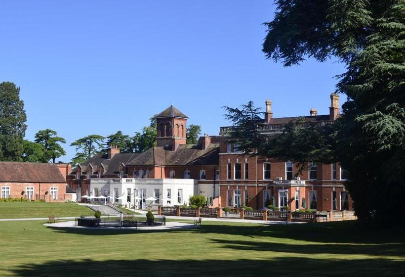 Отель Oakley Hall