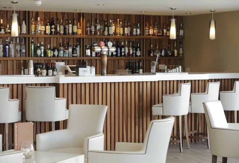 Отель Park Central