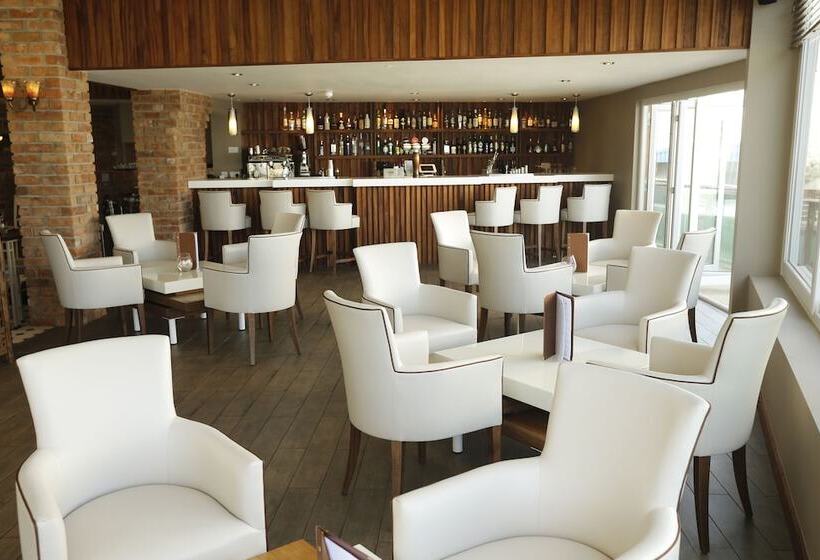 Отель Park Central