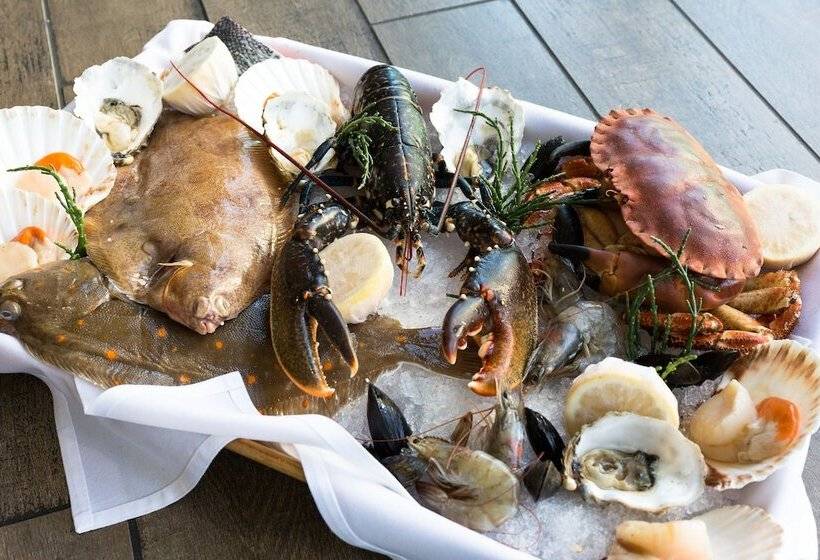 Отель Park Central