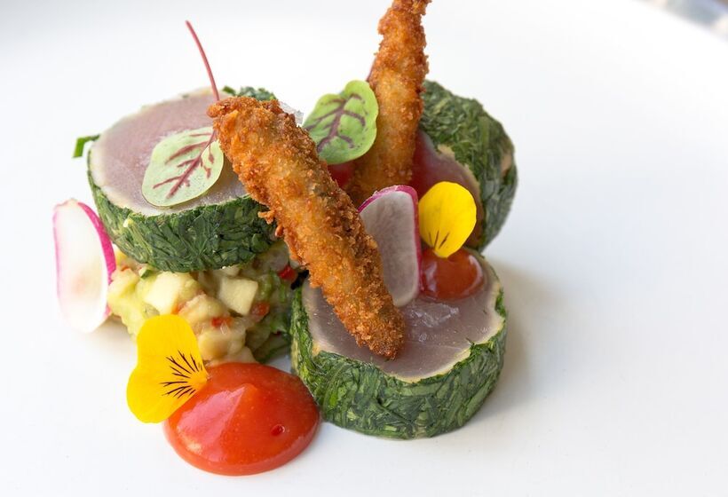 Отель Park Central