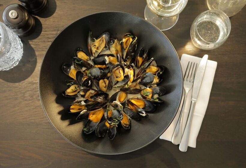 Отель Park Central