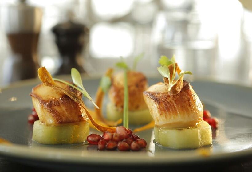 Отель Park Central