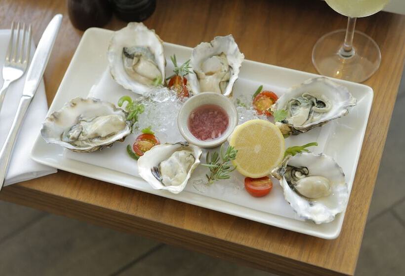 Отель Park Central