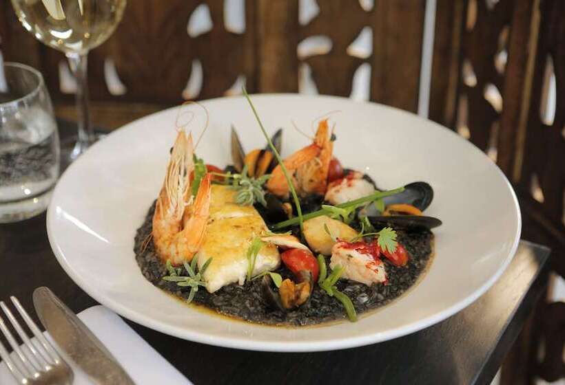 Отель Park Central