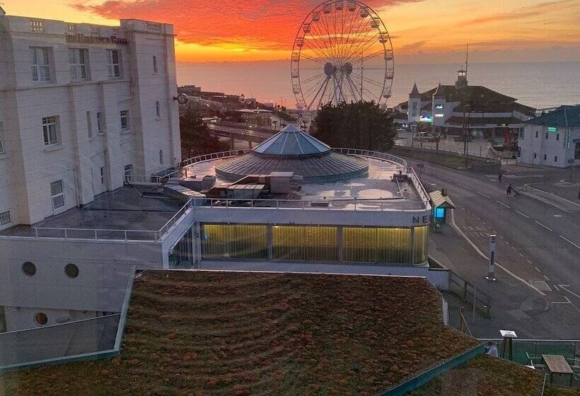 Отель Park Central