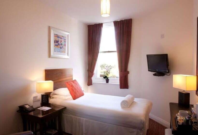 Отель Park Central