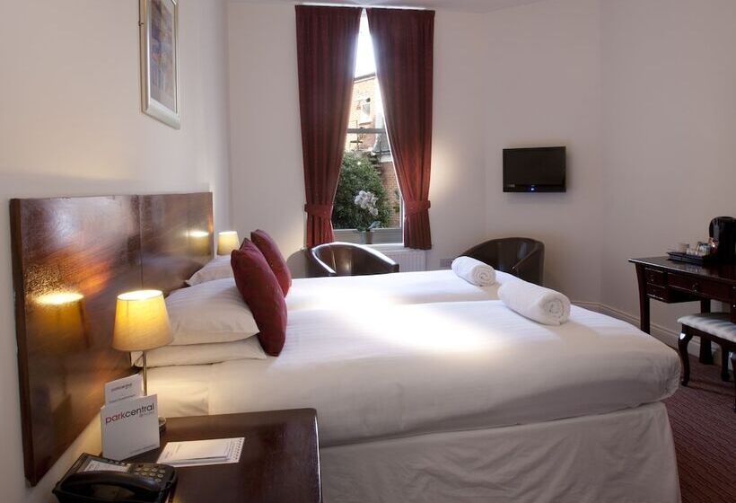 Отель Park Central