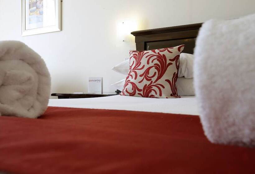 Отель Park Central