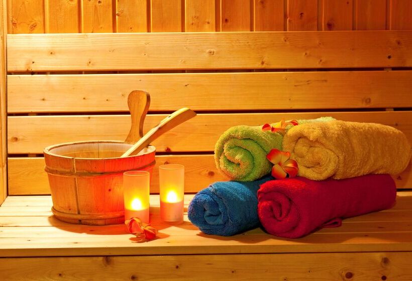 هتل Golden Tulip Muscat