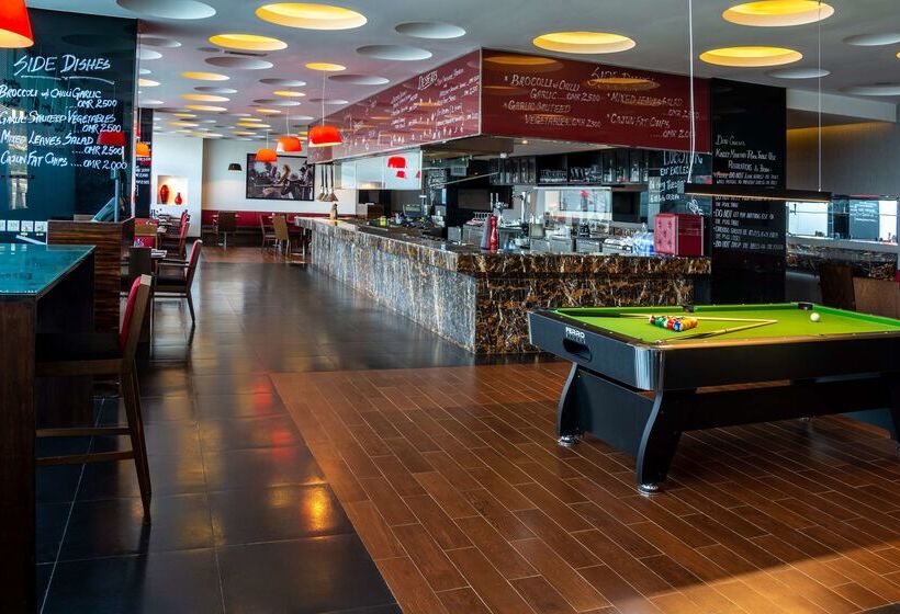 هتل Golden Tulip Muscat