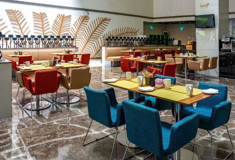 هتل Golden Tulip Muscat