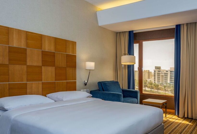 هتل Golden Tulip Muscat