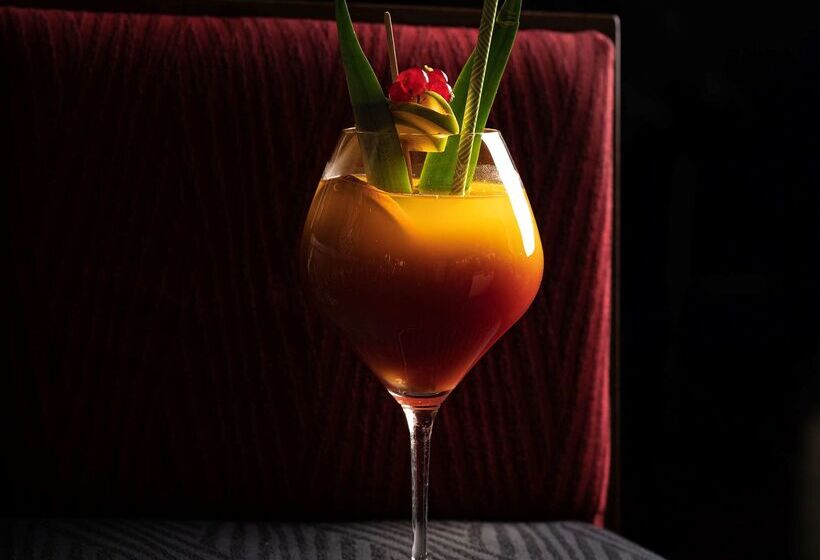 هتل Golden Tulip Muscat