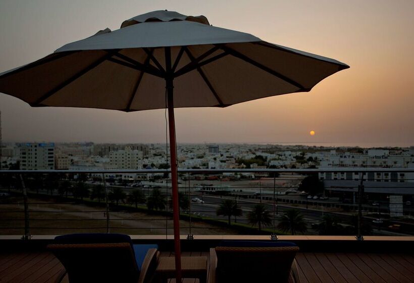 هتل Golden Tulip Muscat