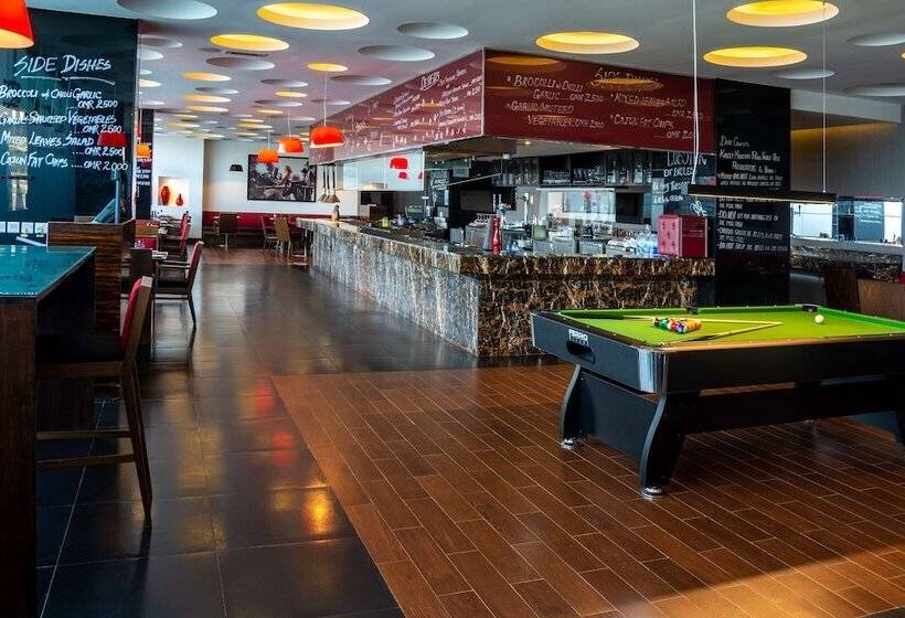 هتل Golden Tulip Muscat