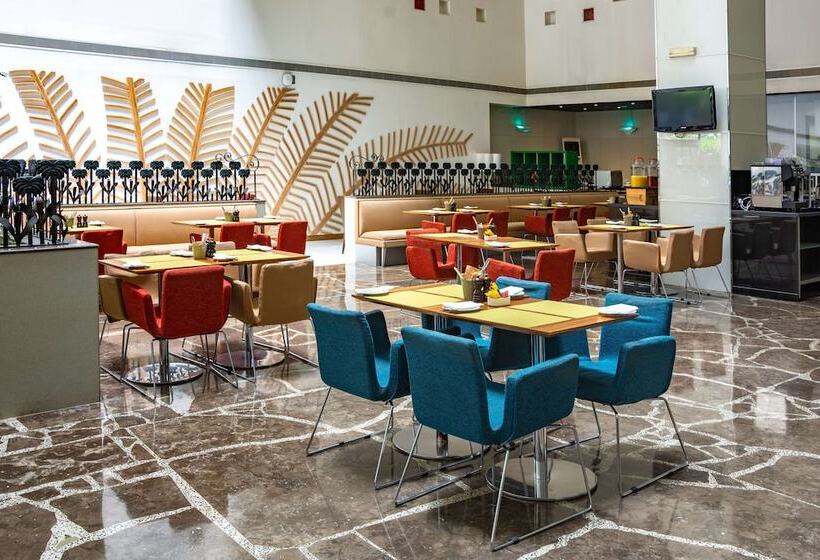 هتل Golden Tulip Muscat