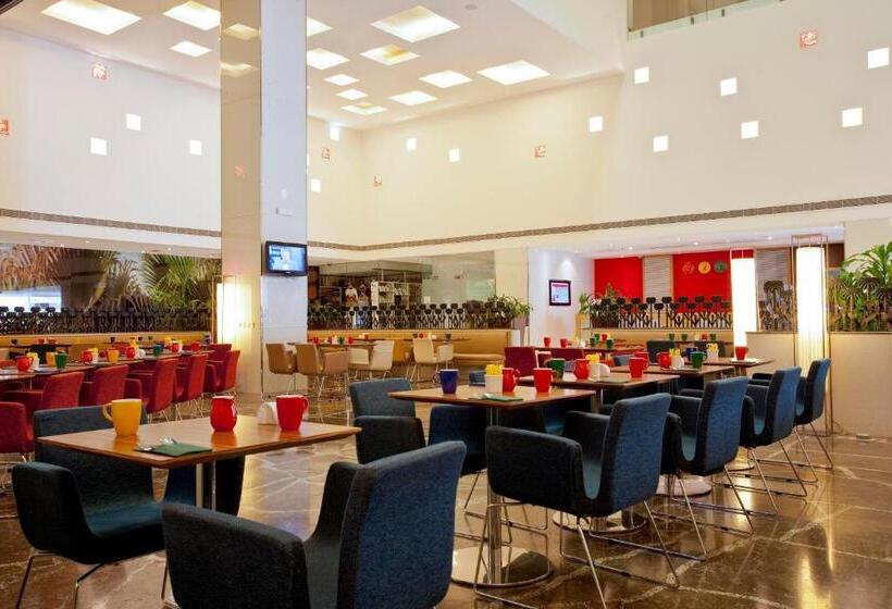 هتل Golden Tulip Muscat