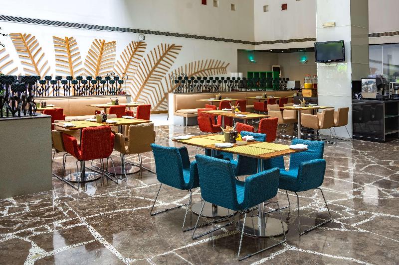 هتل Golden Tulip Muscat