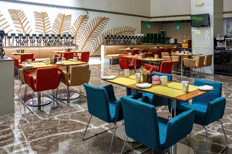 هتل Golden Tulip Muscat