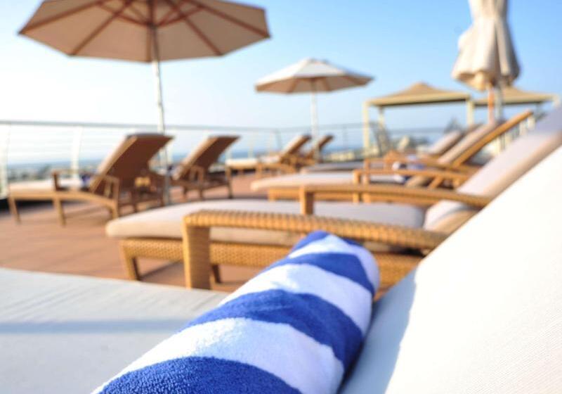 هتل Golden Tulip Muscat