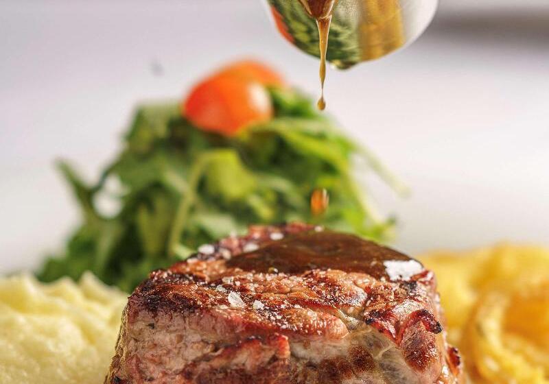 هتل Golden Tulip Muscat