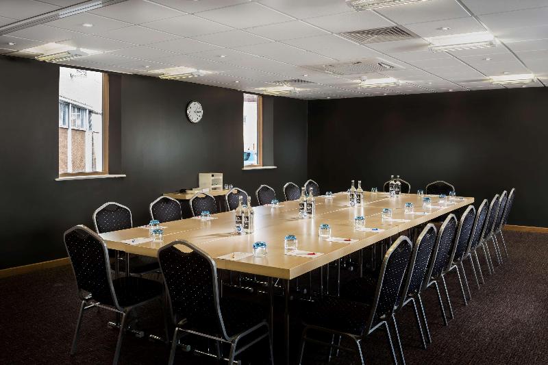 فندق Park Inn By Radisson Peterborough