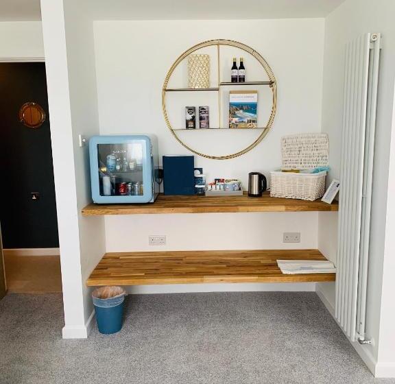 בית מלון כפרי Porth Beach