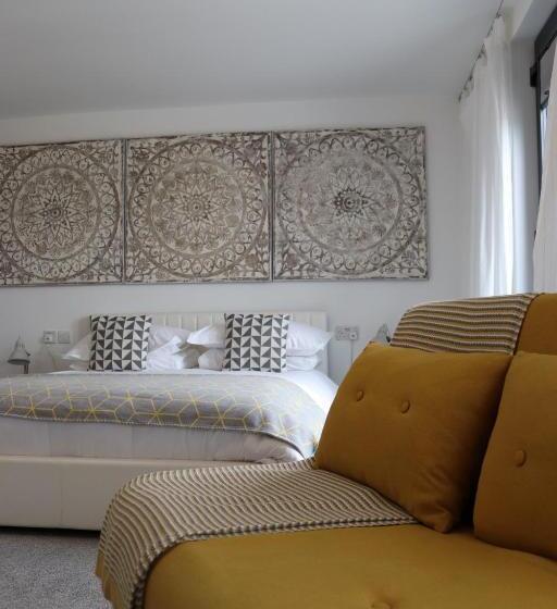 בית מלון כפרי Porth Beach