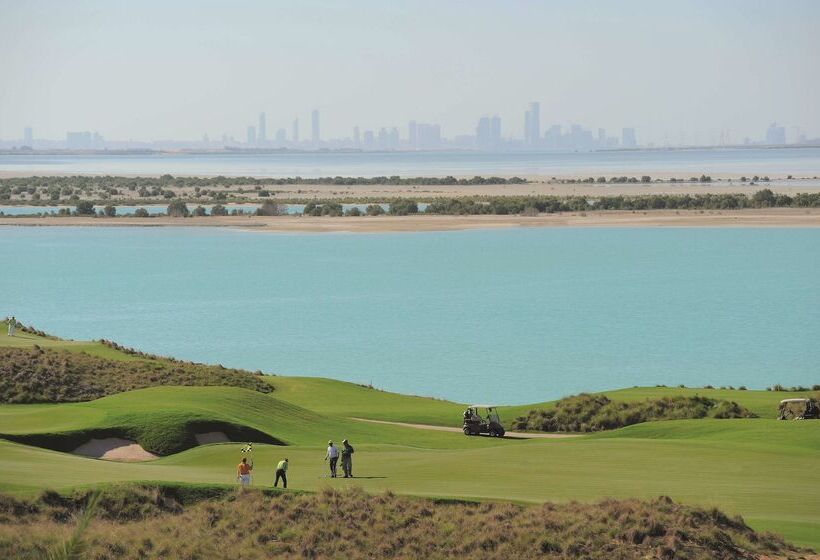 Radisson Blu Hotel, Abu Dhabi Yas Island